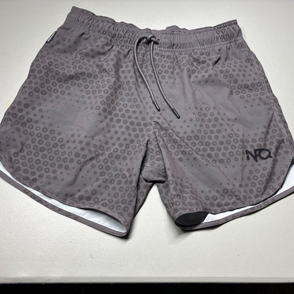 NFQ Men's M Training Shorts Gray AOP Gym Athletic Workout Size 5" Inseam